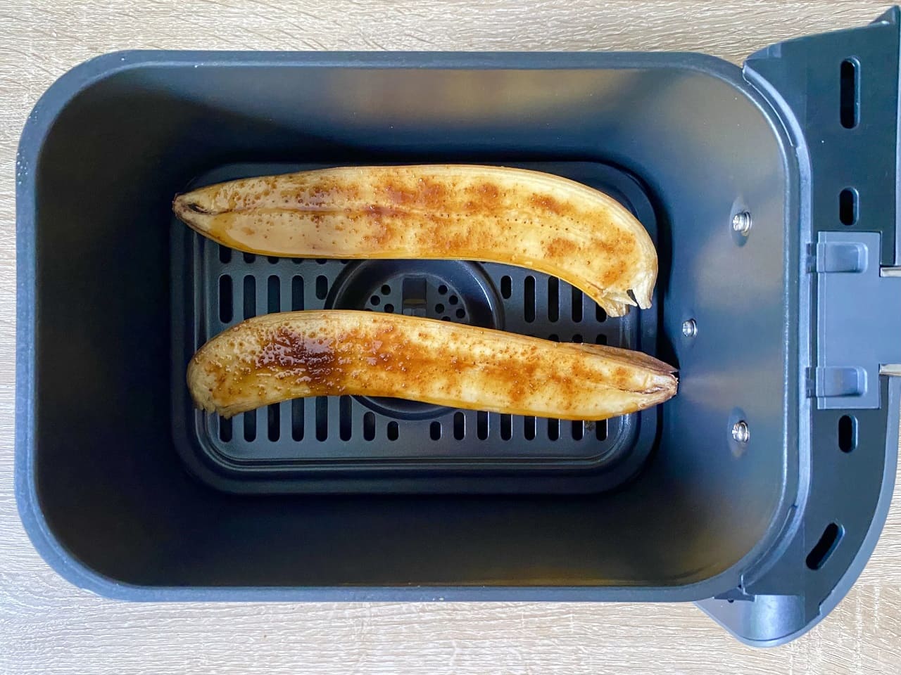 como fazer banana caramelada na airfryer