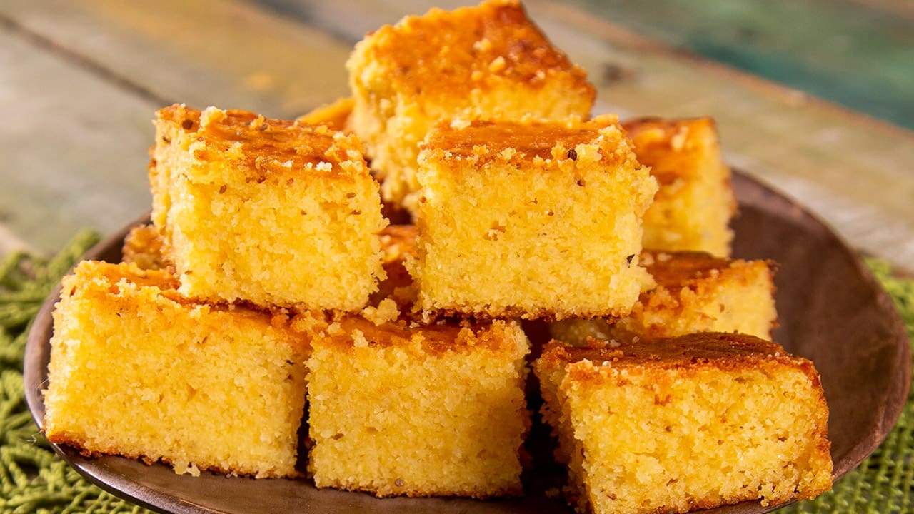 Bolo de fubá cremoso na airfryer