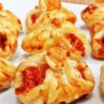 folhado na airfryer com queijo e pepperoni