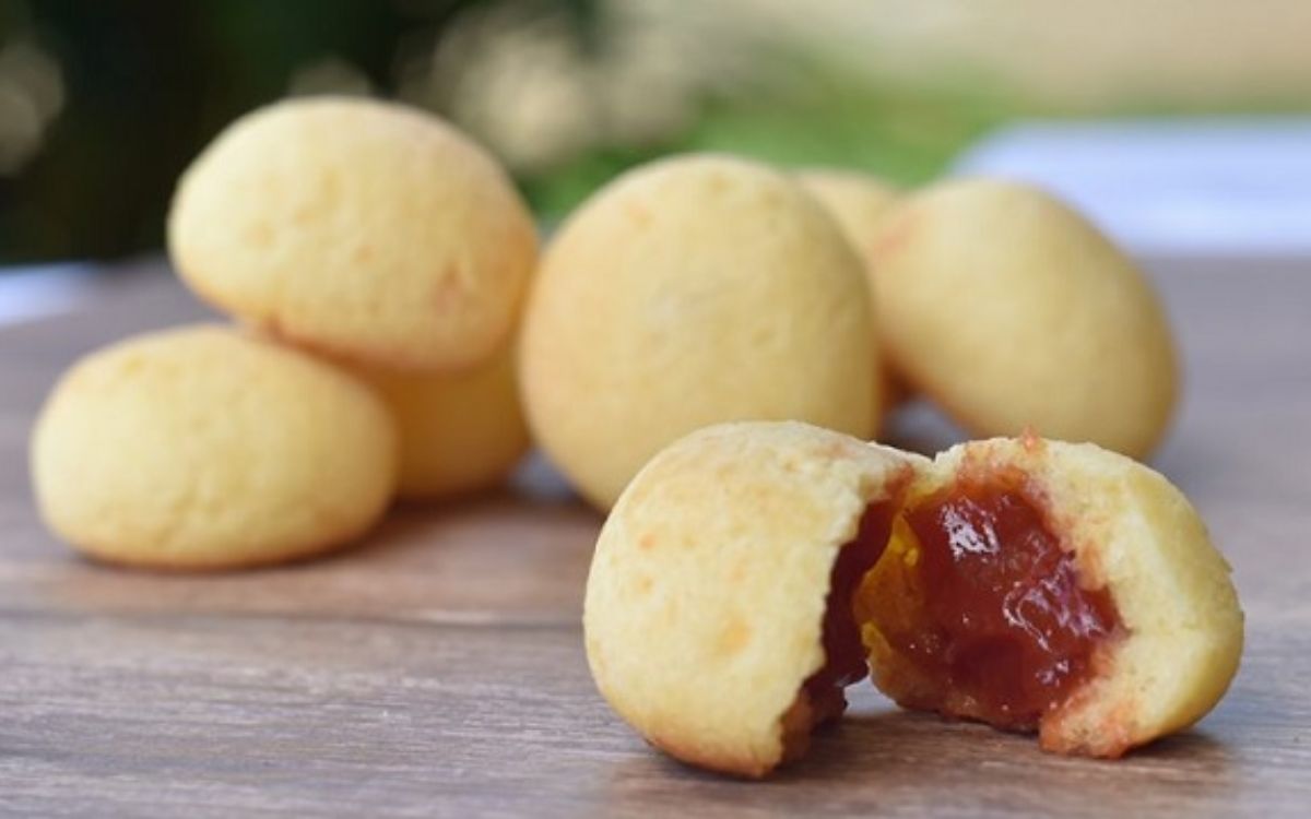 Receita de Pão de Queijo com Goiabada na Airfryer