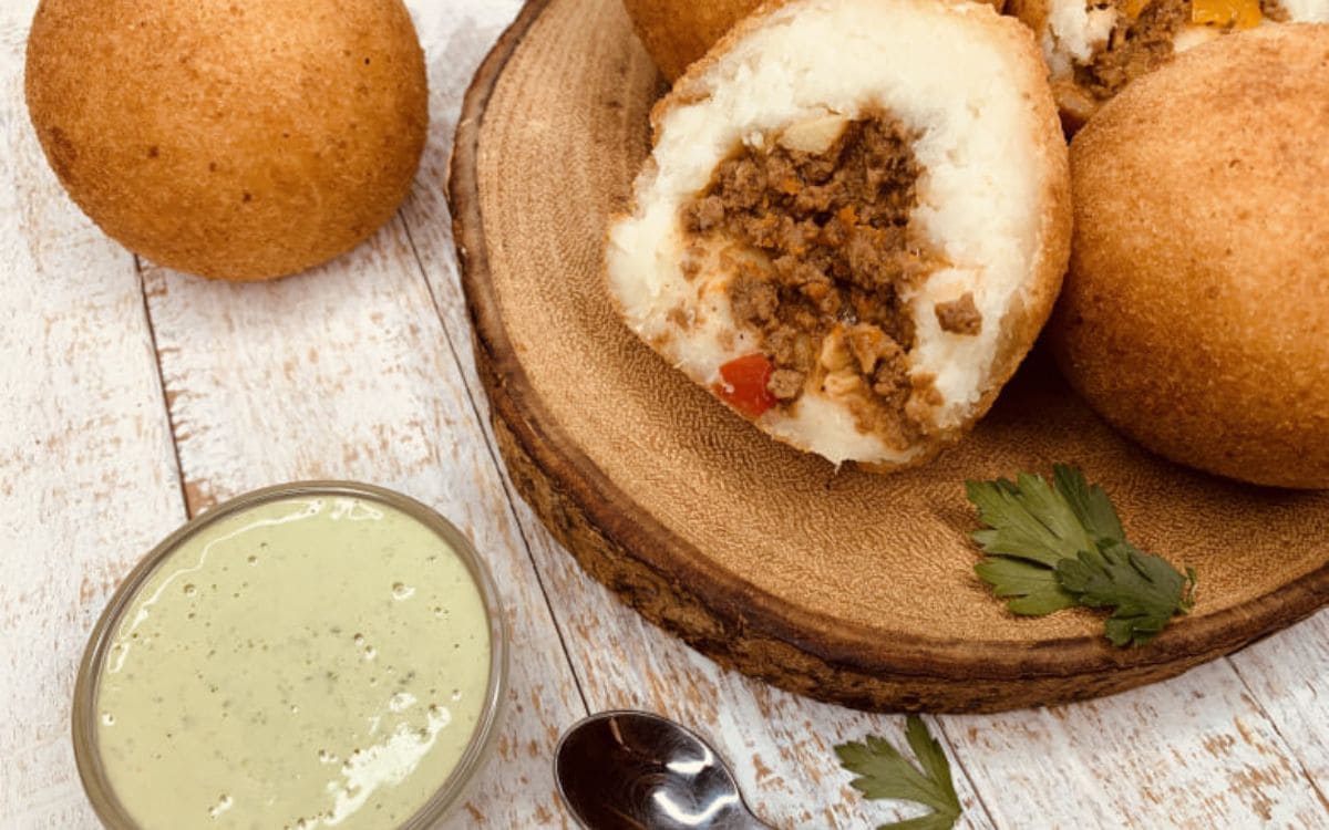 Receita de Bolinho de Mandioca Recheado na Airfryer