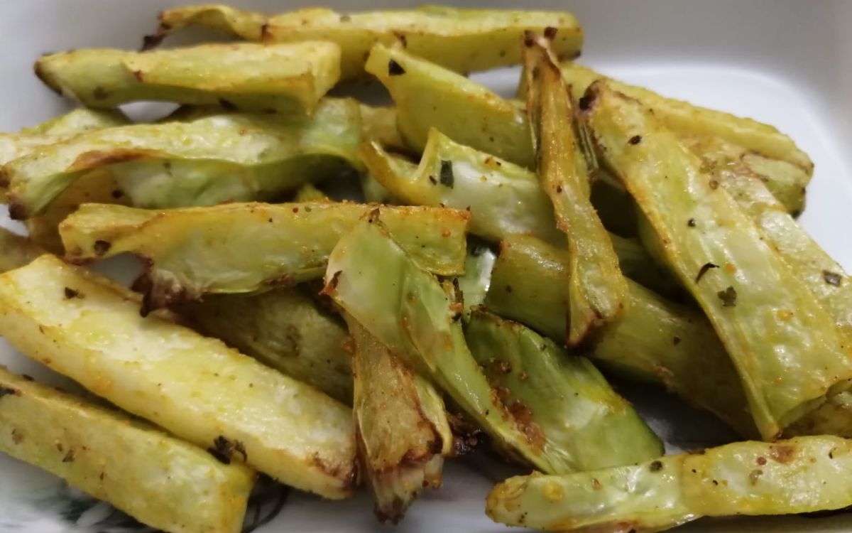 palito de talo de brocolis na airfryer