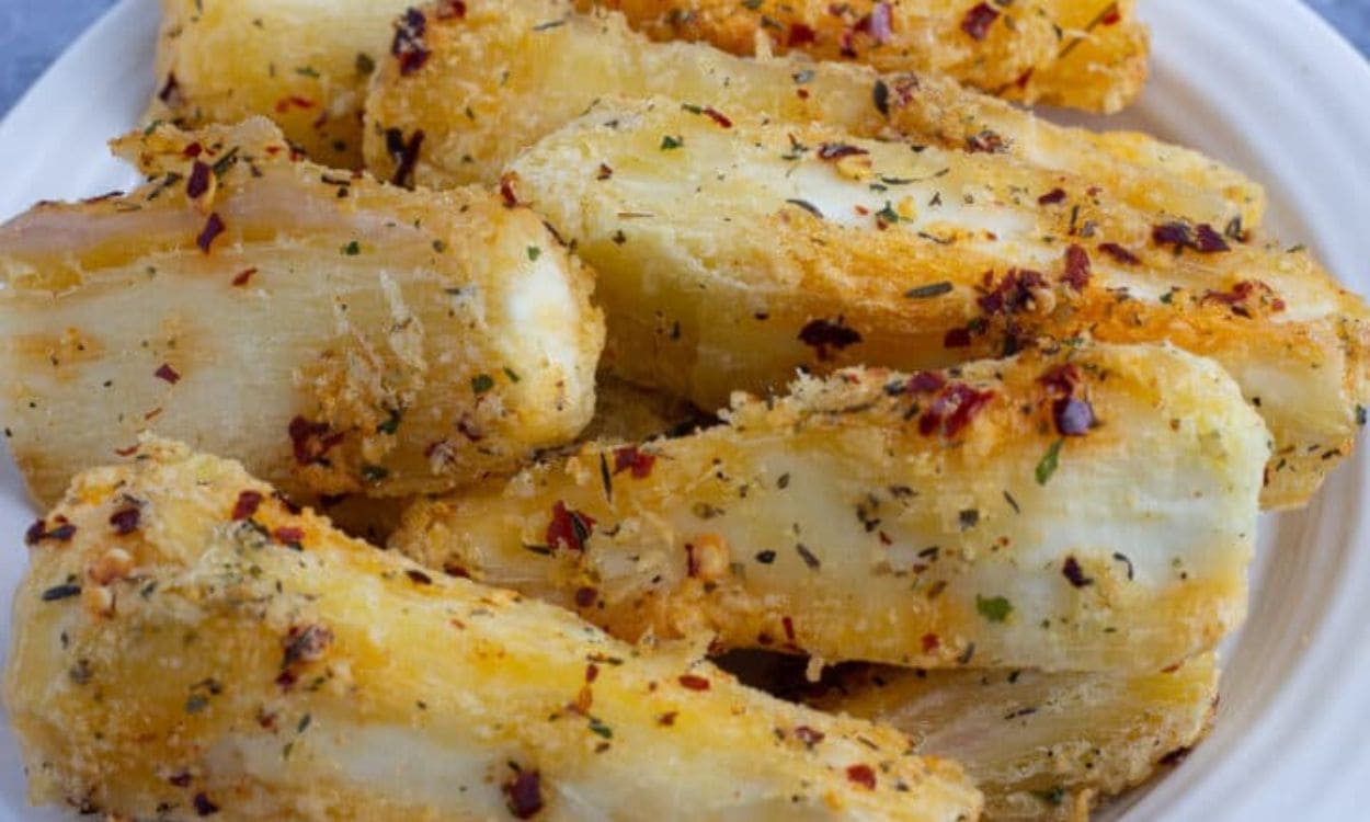 Mandioca com queijo na airfryer