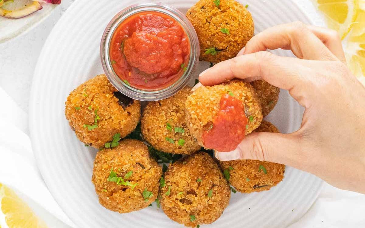 bolinho de arroz com calabresa na airfryer