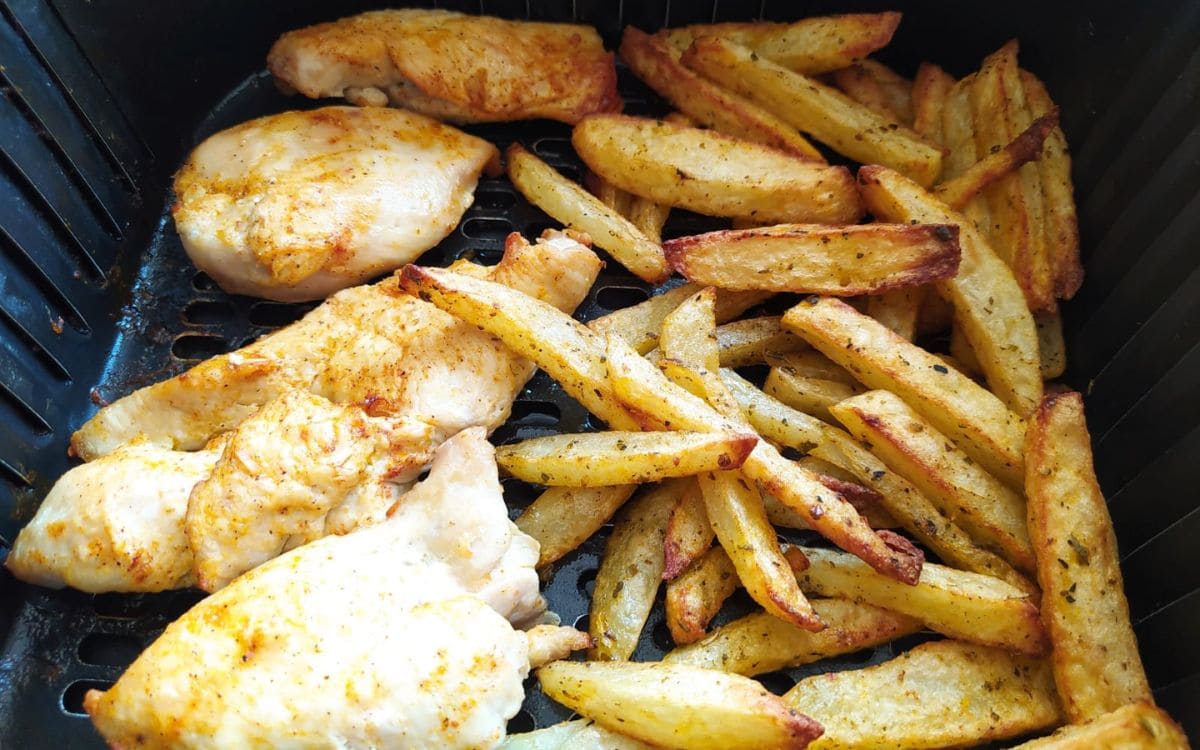 peito de frango com batata na airfryer