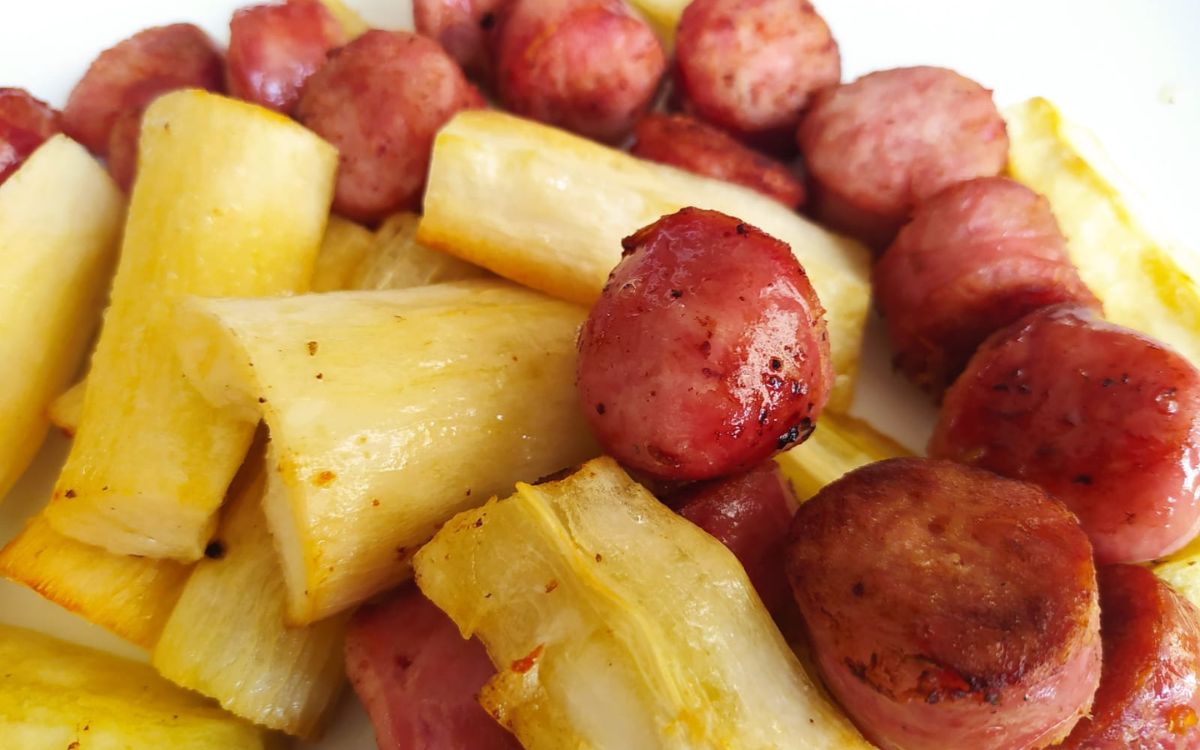 Linguiça com Mandioca na Airfryer