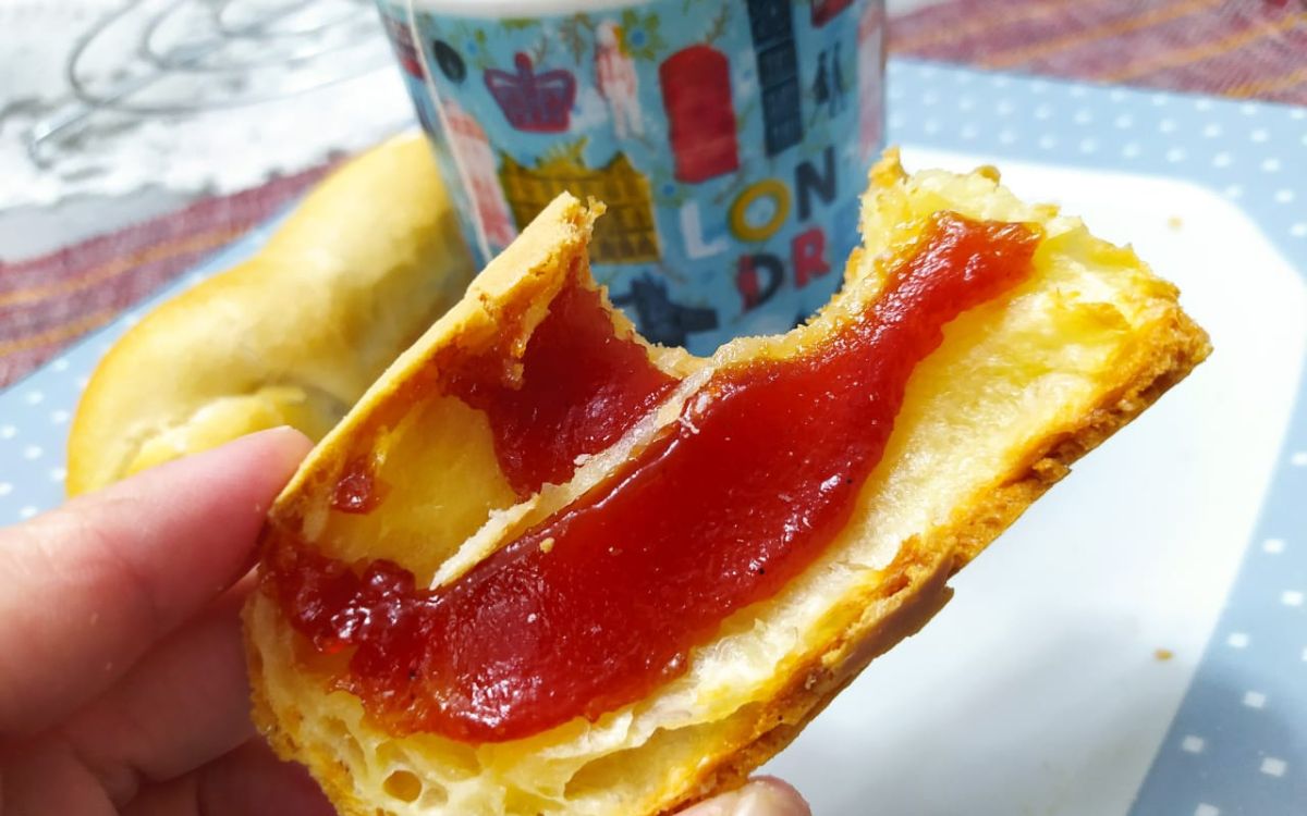 pão de queijo recheado com goiabada na airfryer