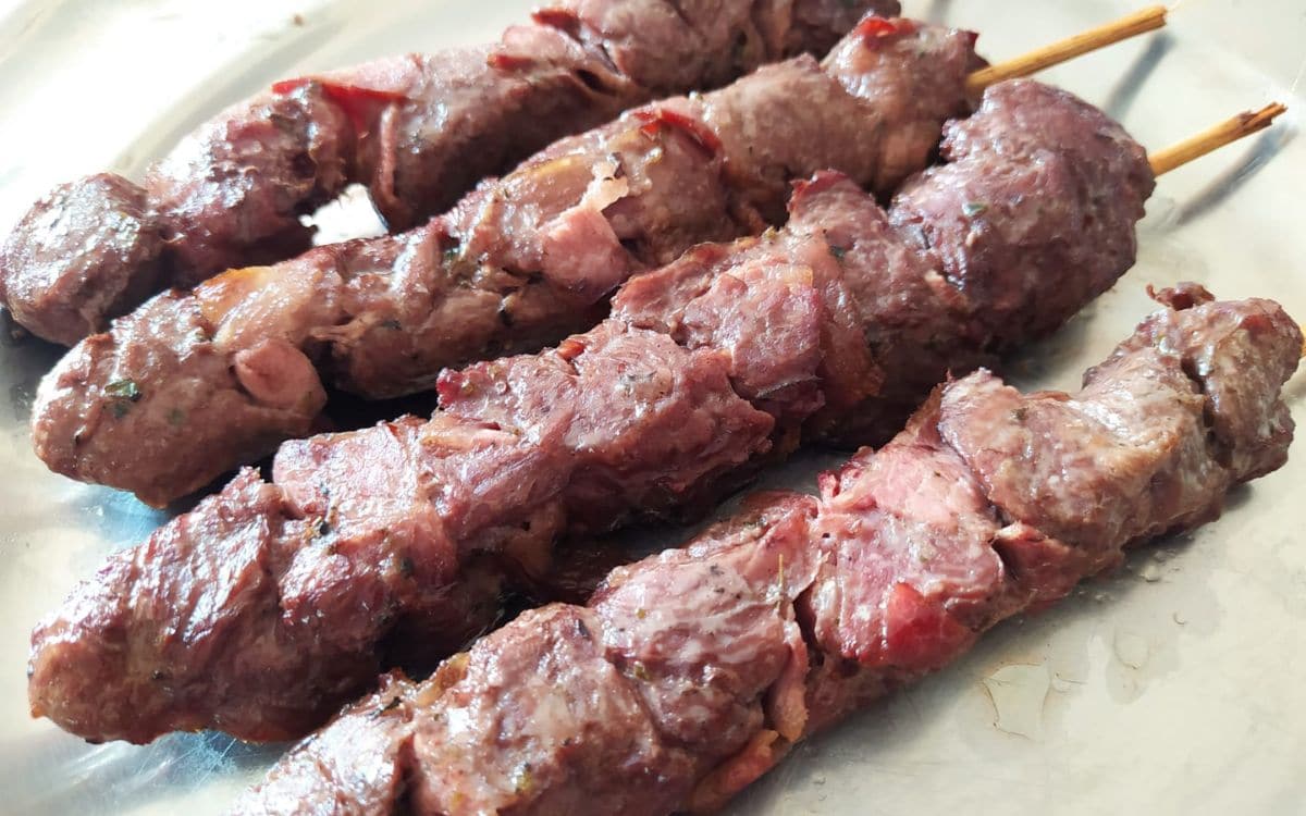 Receita de Espetinho de Carne com Bacon na Airfryer