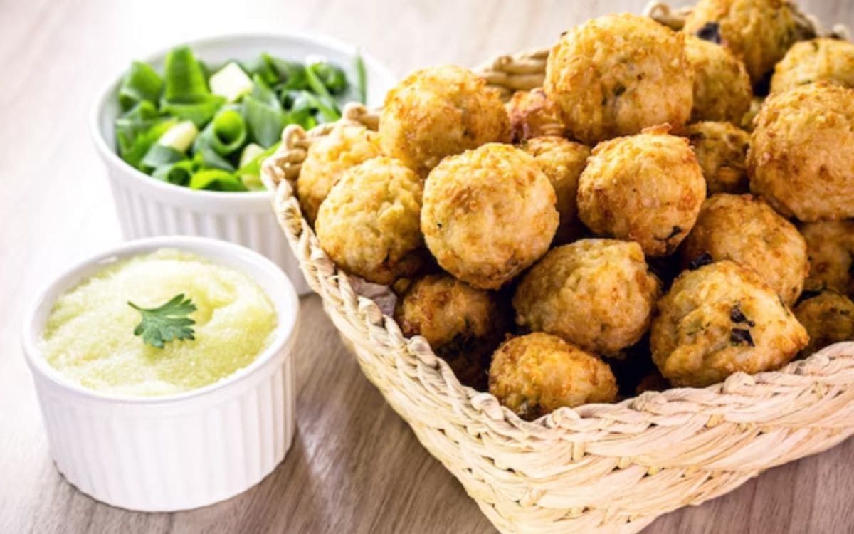 Receita de Bolinho de Arroz com Frango  na Airfryer