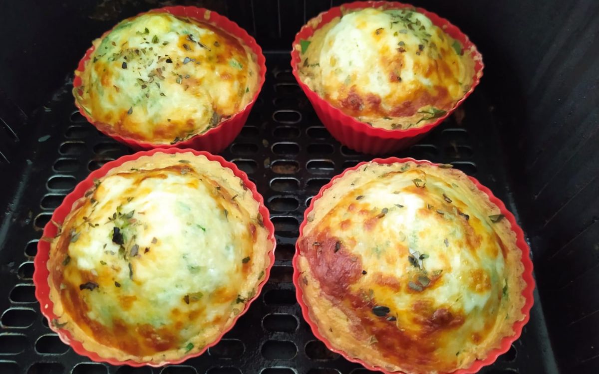 bolinho de espinafre com queijo na airfryer