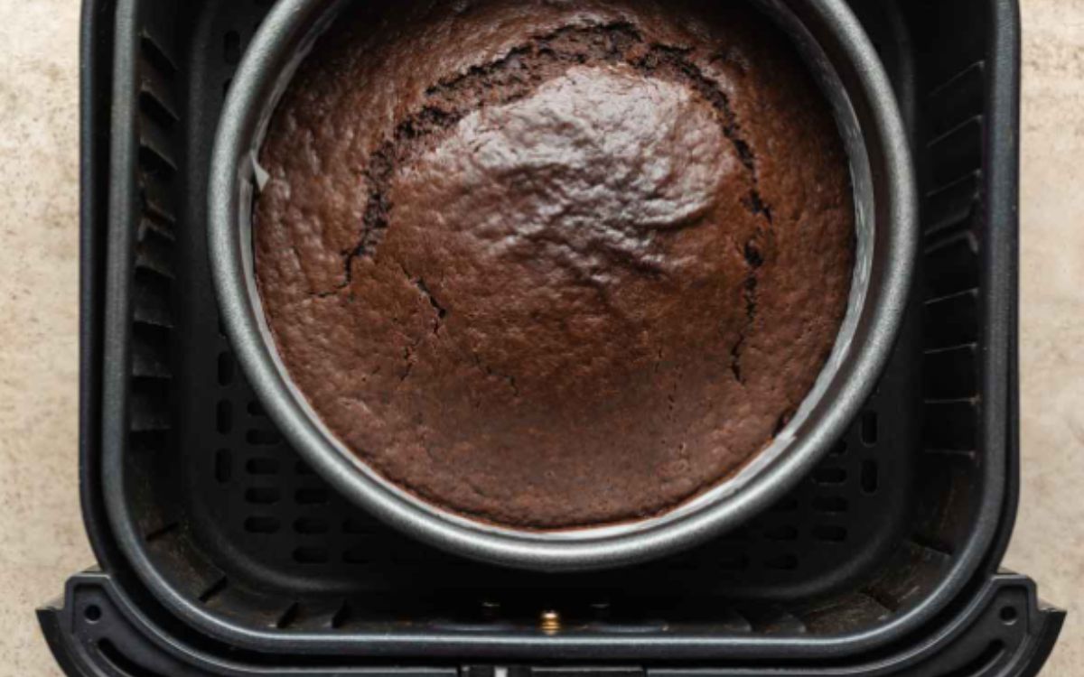 como fazer bolo de chocolate na airfryer