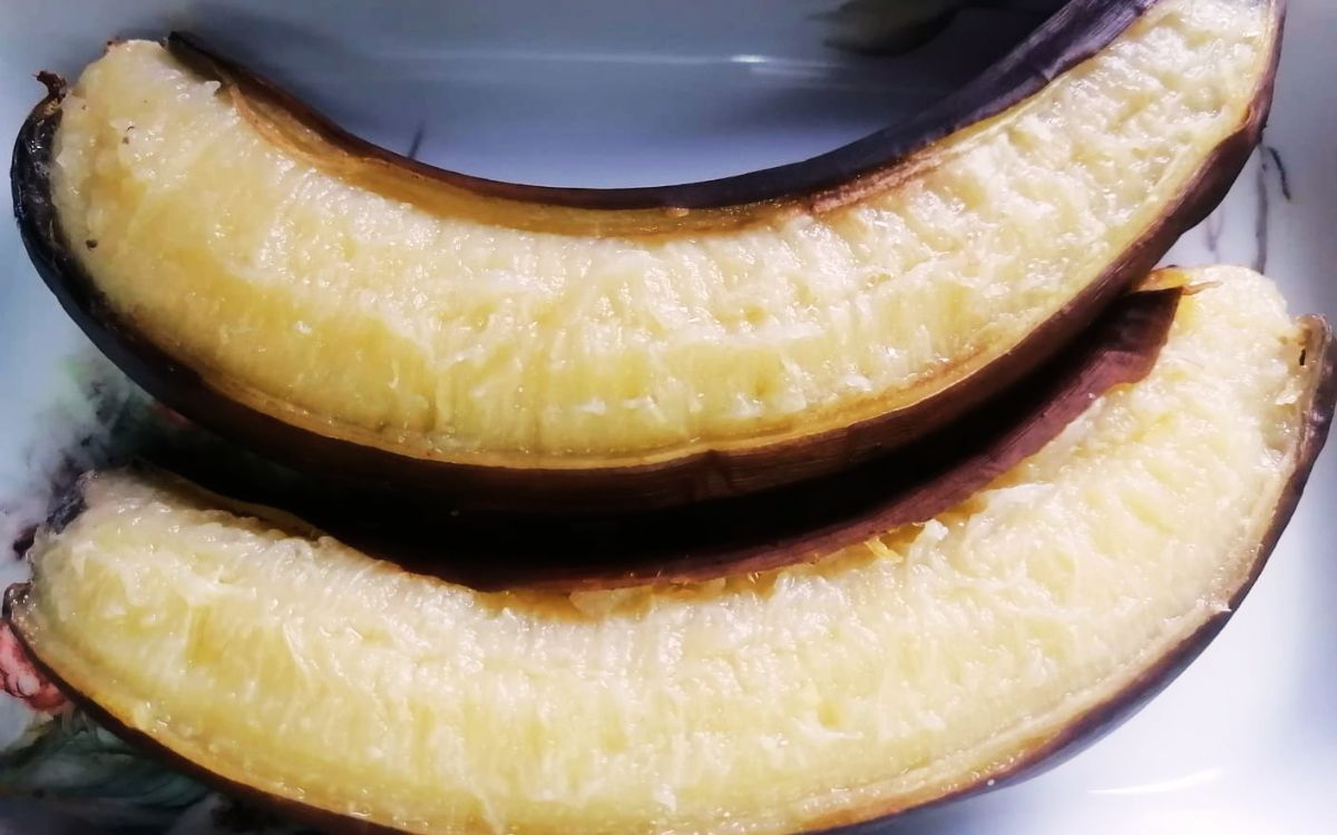 banana com casca na air fryer