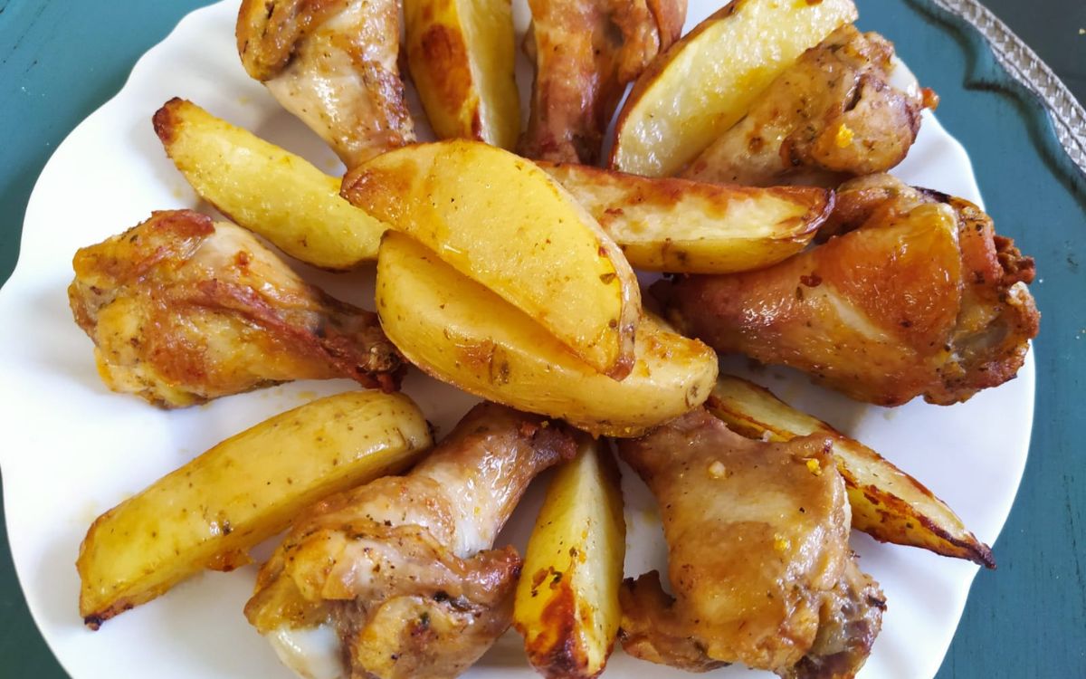 coxinha de frango com batata rústica na airfryer