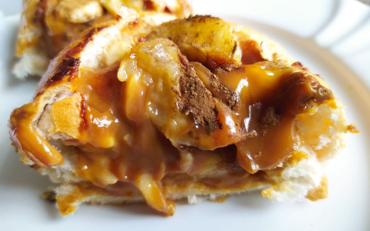 pão recheado com banana e doce de leite na airfryer