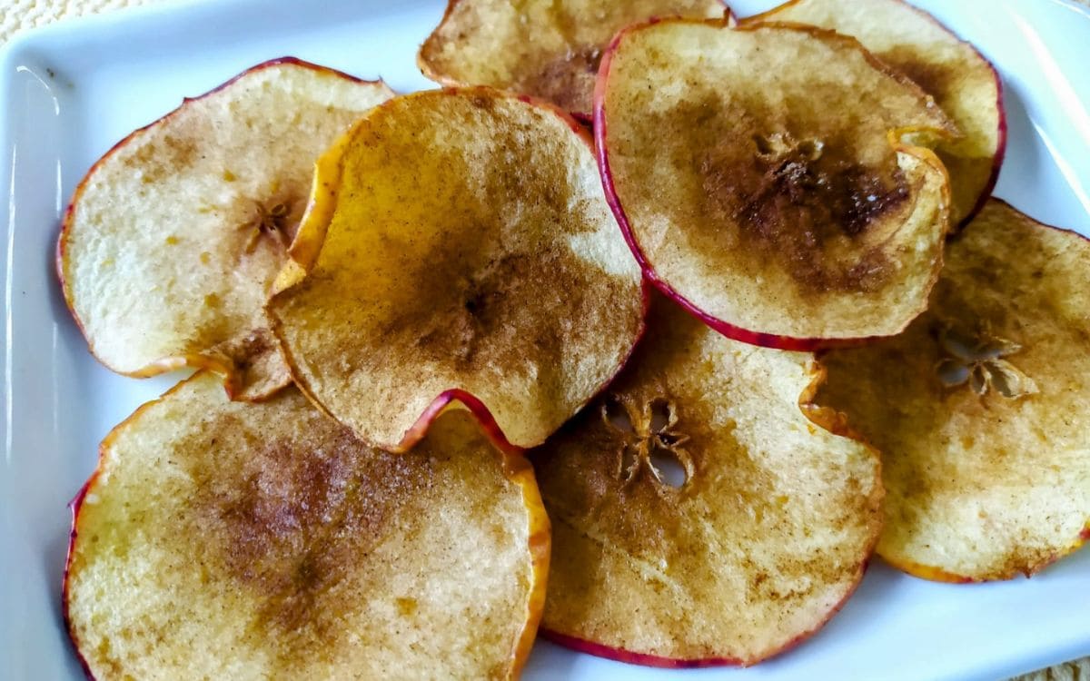 Receita de Chips de Maçã Caramelizada na Airfryer