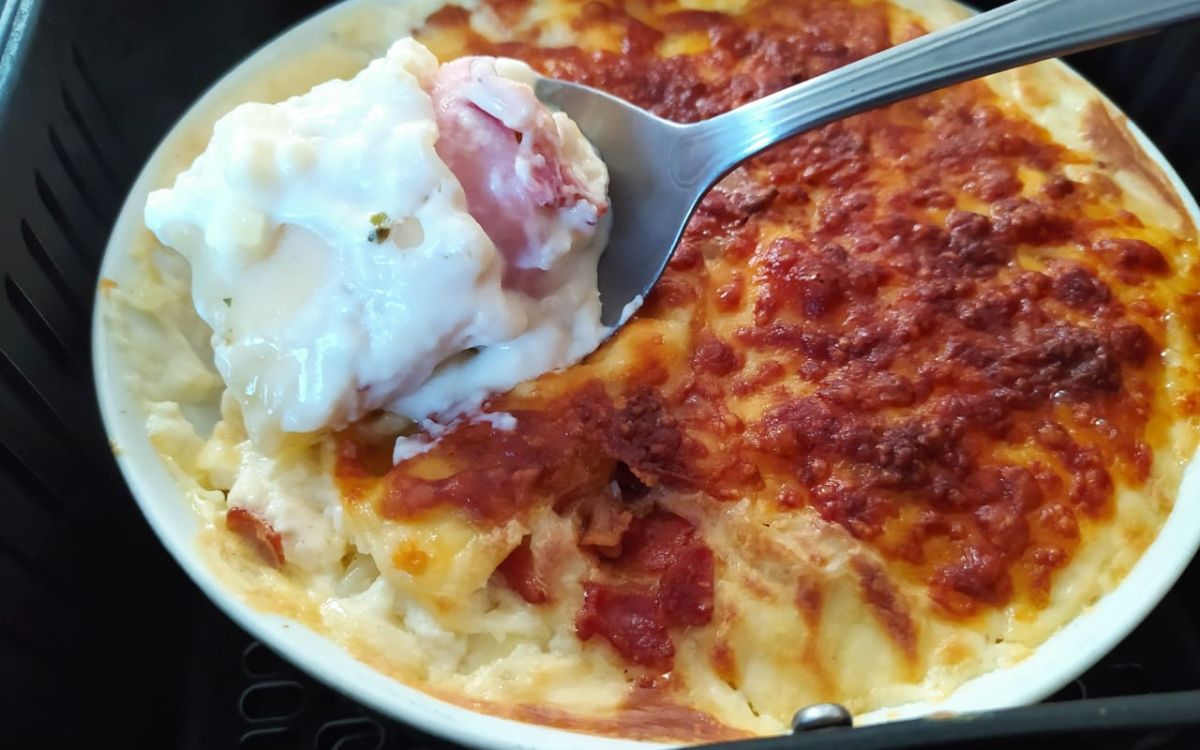 Receita de Enroladinho de Presunto com Queijo e Molho Branco na Airfryer