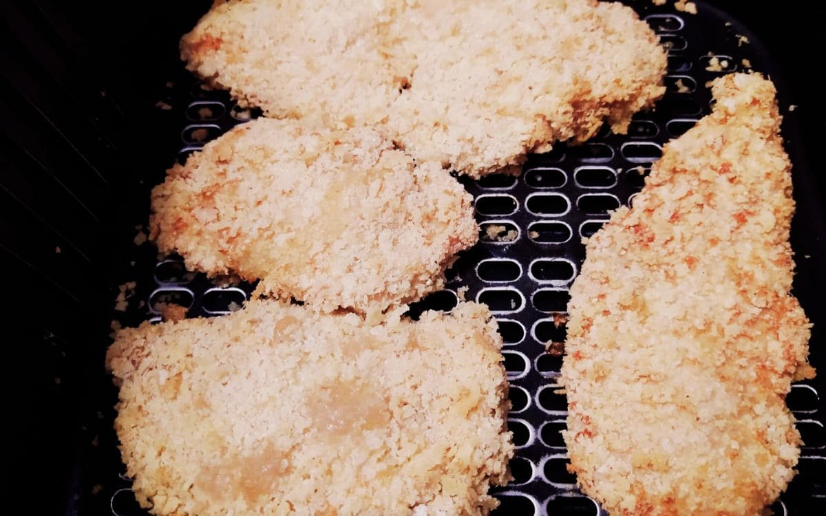 Receita de Frango Empanado com Farinha Biju na Airfryer