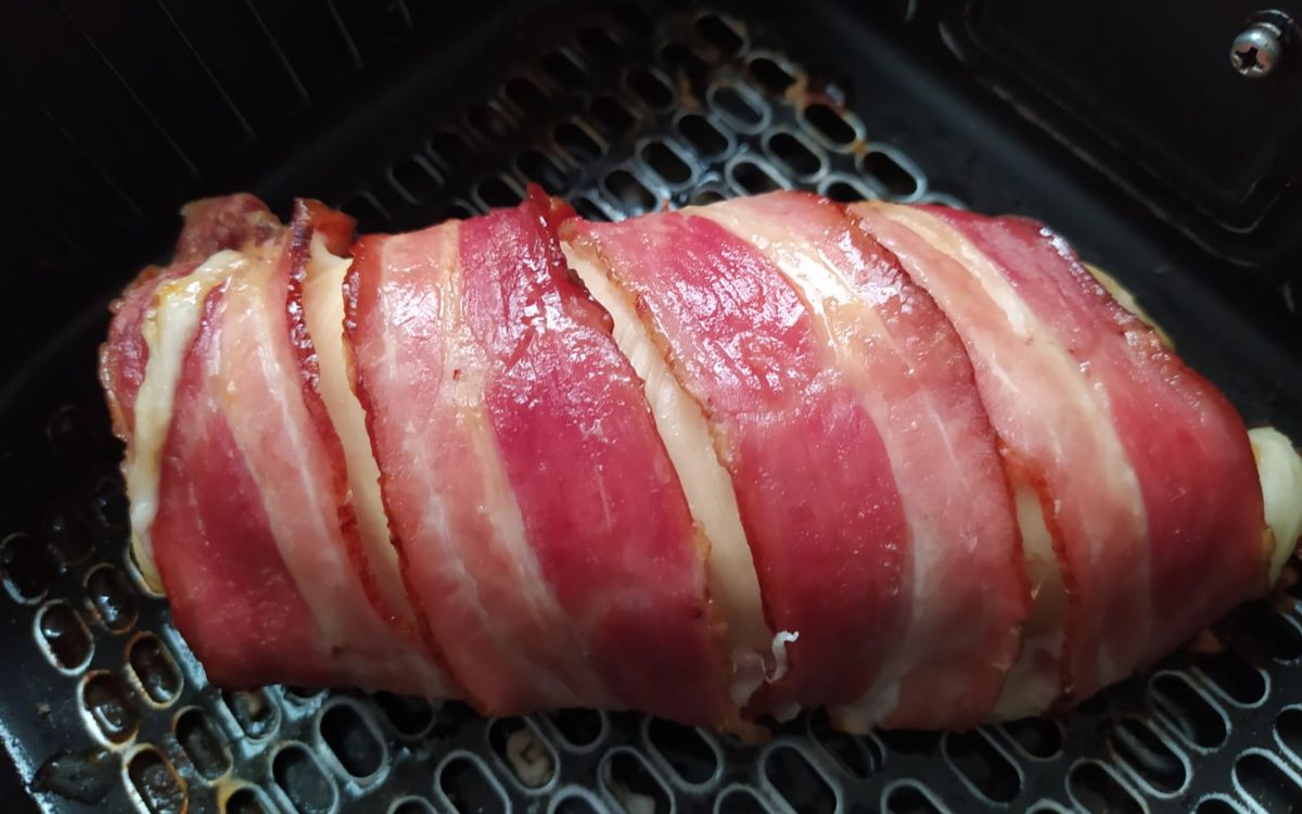 peito de frango recheado com bacon na airfryer