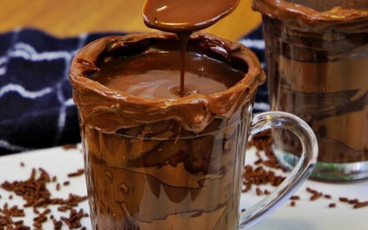 chocolate quente cremoso com nutella