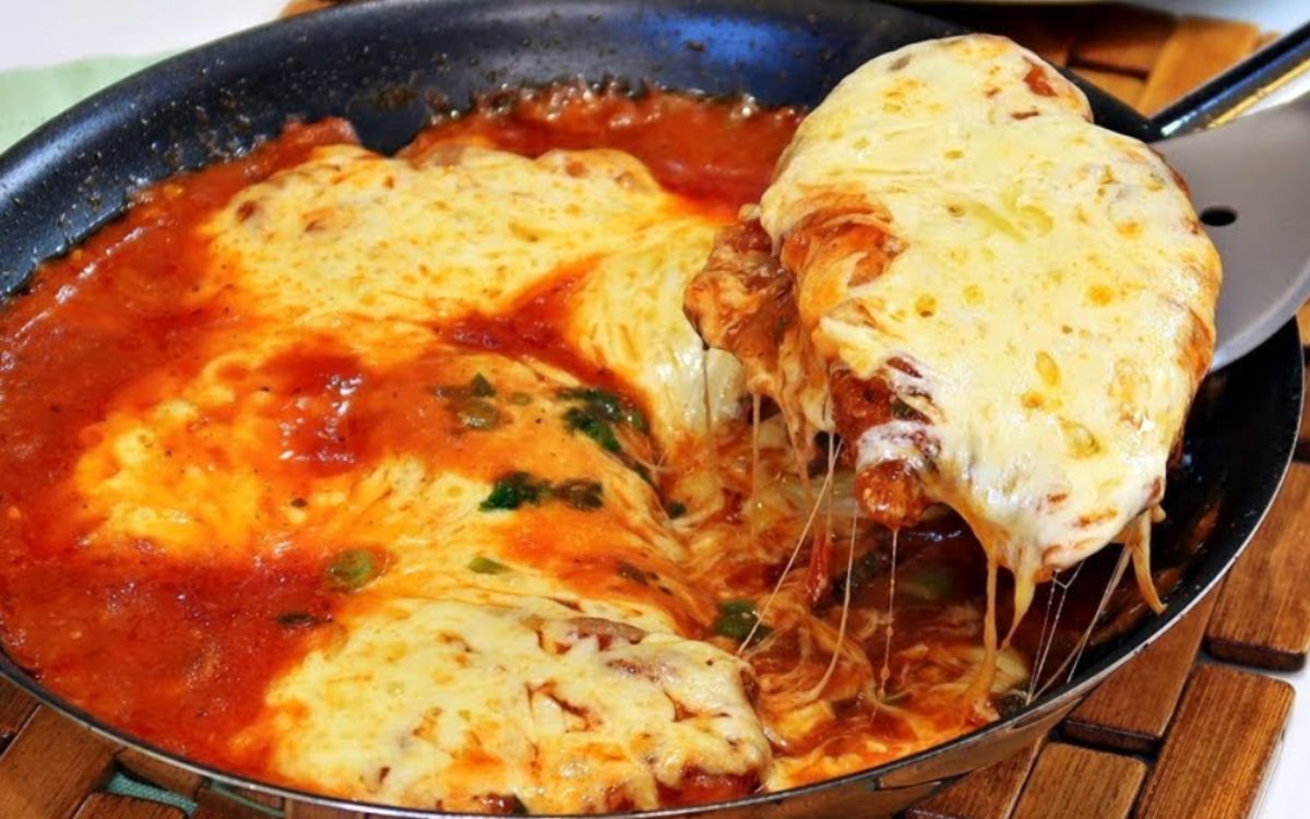 parmegiana de frango na frigideira