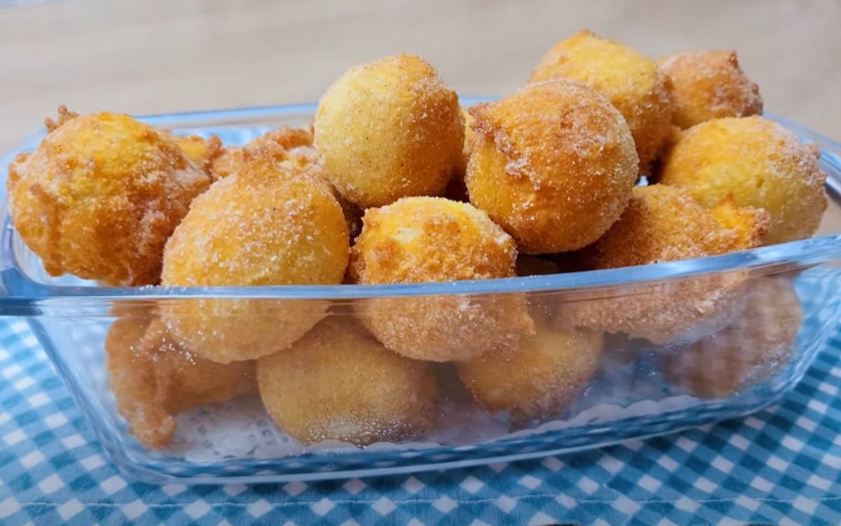 bolinho de chuva de fubá