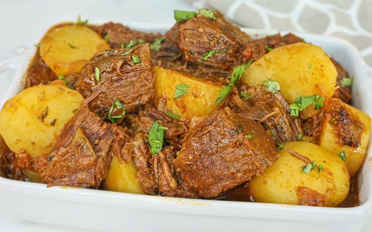 carne de panela com batata