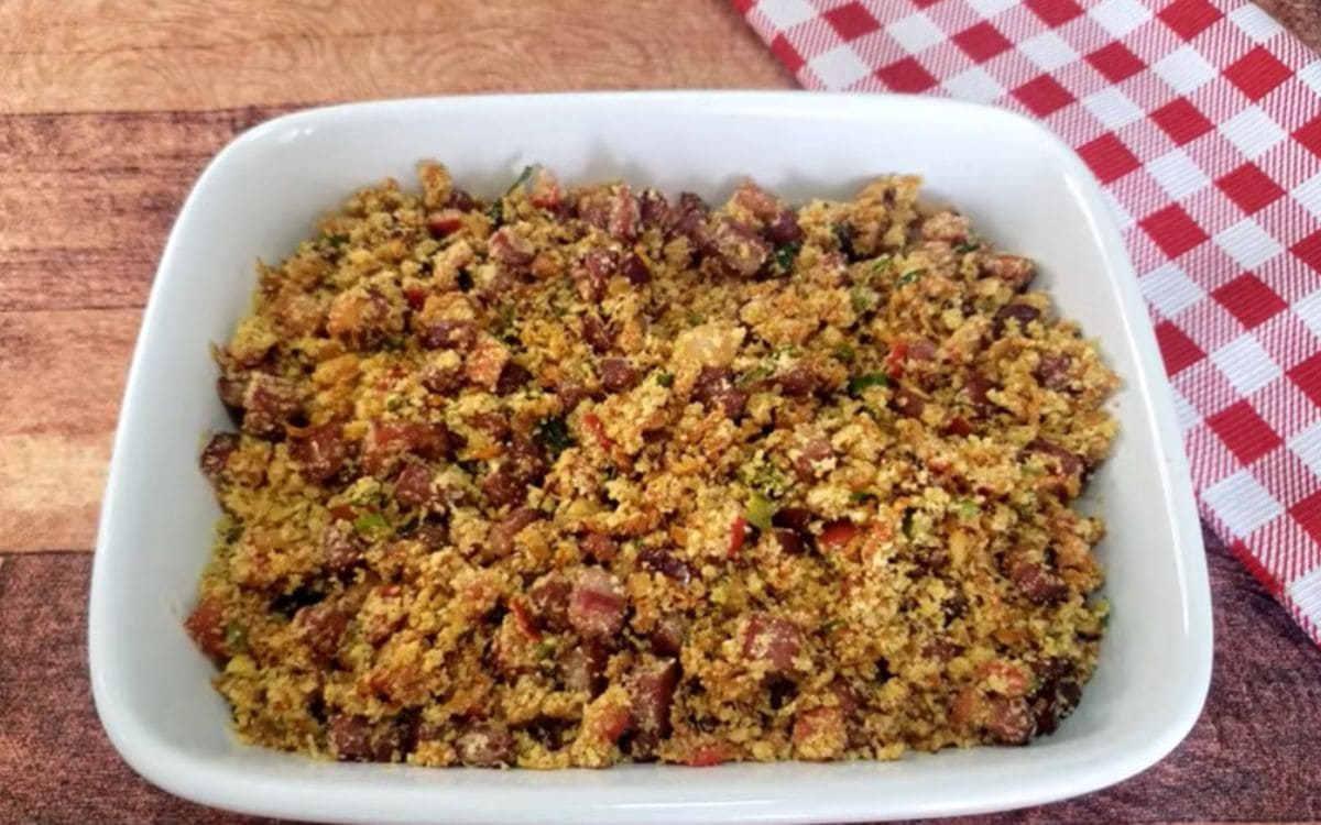 farofa de bacon e calabresa