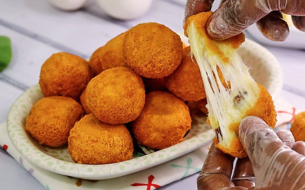 bolinho de queijo com bacon