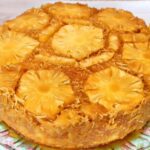 bolo de abacaxi com coco caramelizado