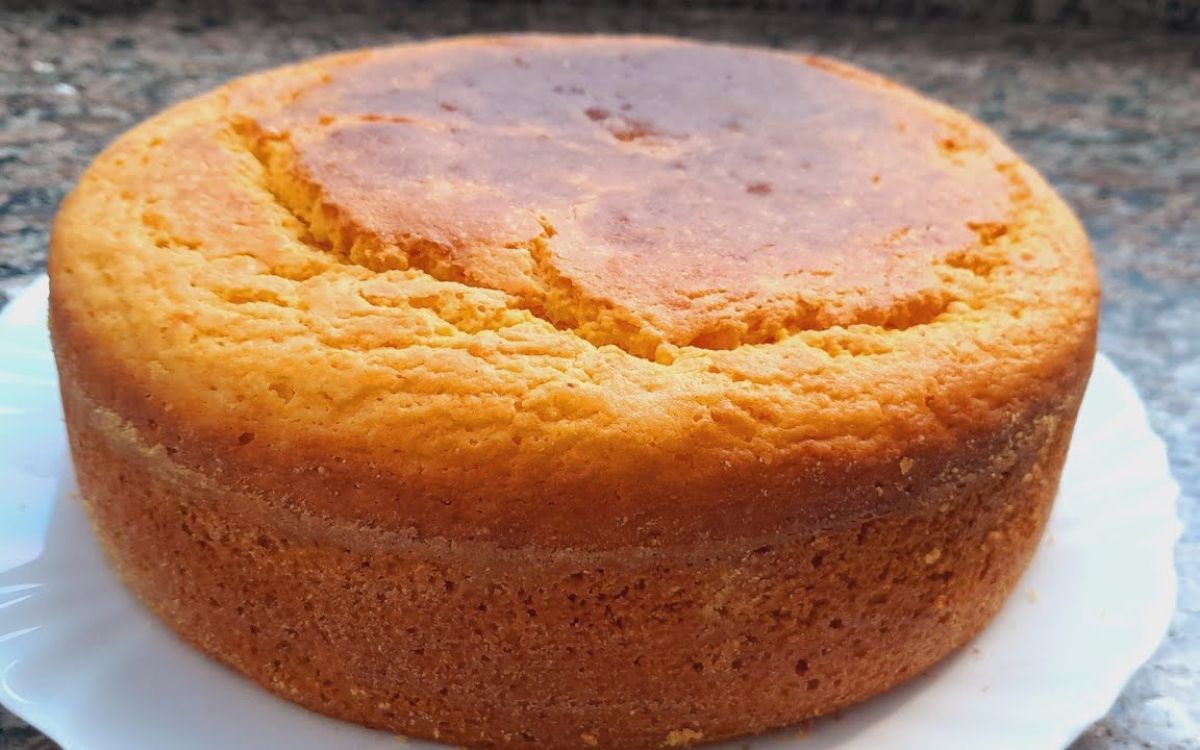 bolo de fubá e coco