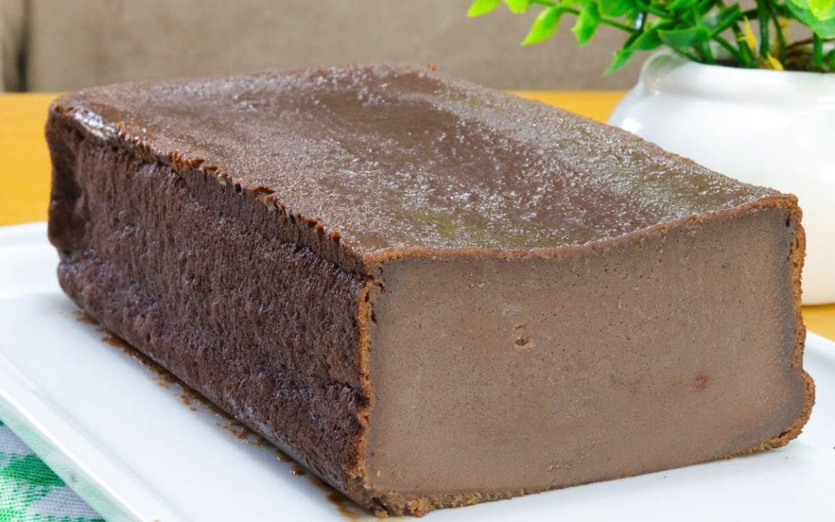 bolo mole de chocolate