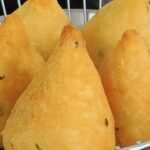 coxinha com massa de mandioca