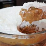 gelado de abacaxi com doce de leite