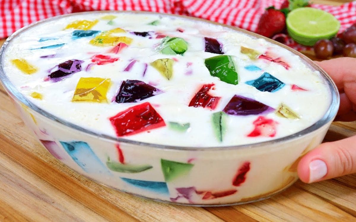 gelatina colorida com 3 ingredientes