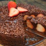 torta de morango com brigadeiro