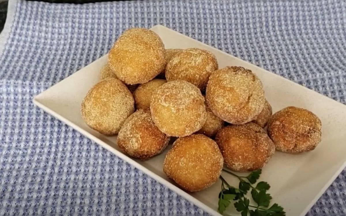 bolinha de queijo com 3 ingredientes